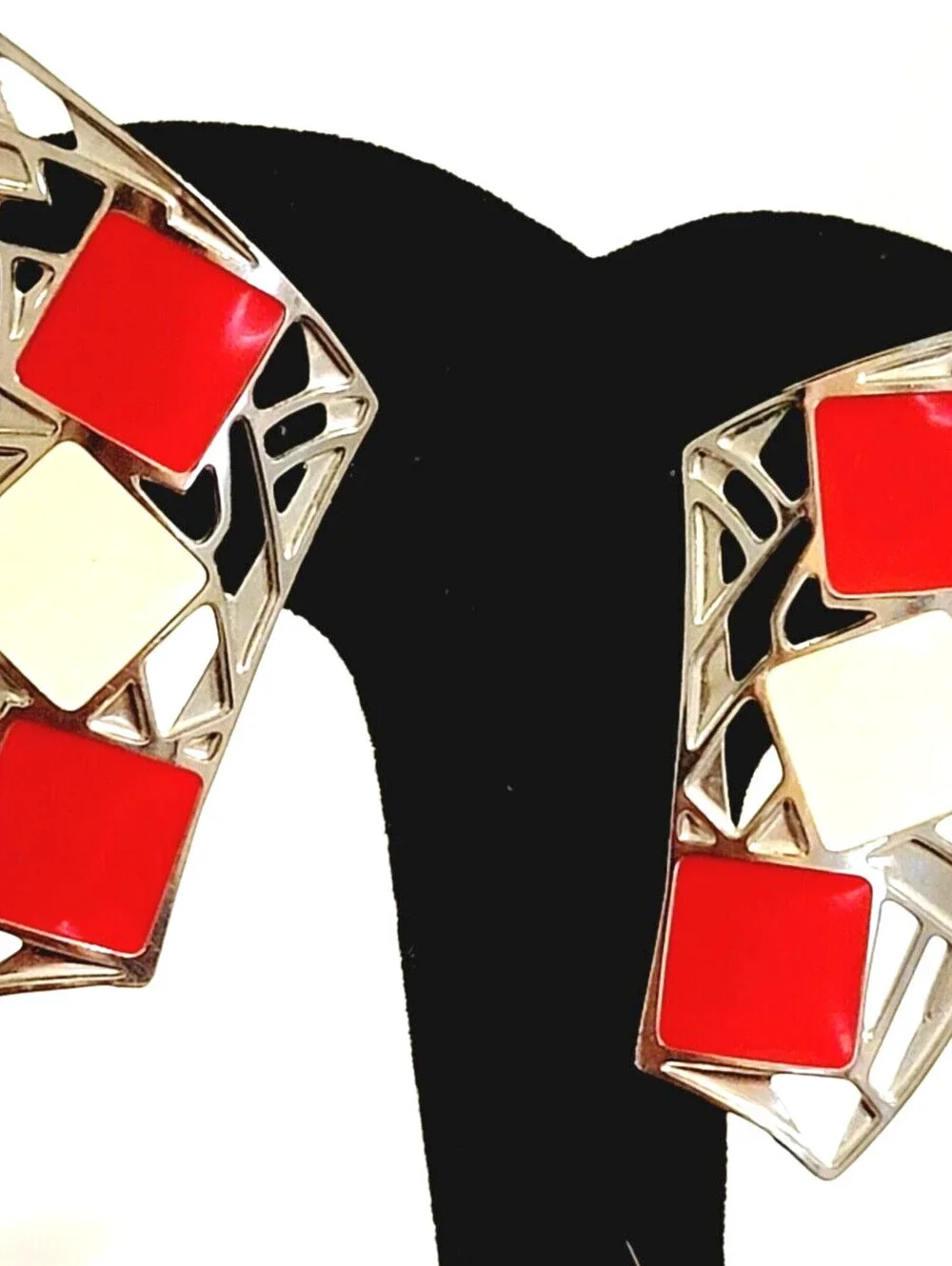 Long Geometric Pierced Earrings Red Cream Enamel Silver-tone Statement rp-51